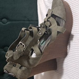 Guess By Guess Shoes G 7 Green Heel Pump Wedges